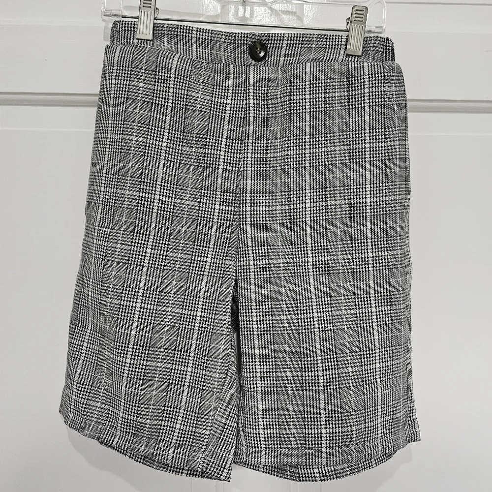 SHEIN Kids FANZEY Boys Bow Front Shirt & Plaid Print Shorts Size 10Y